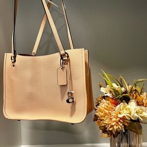 COACH bag - beautiful peach with dark burgundy lining